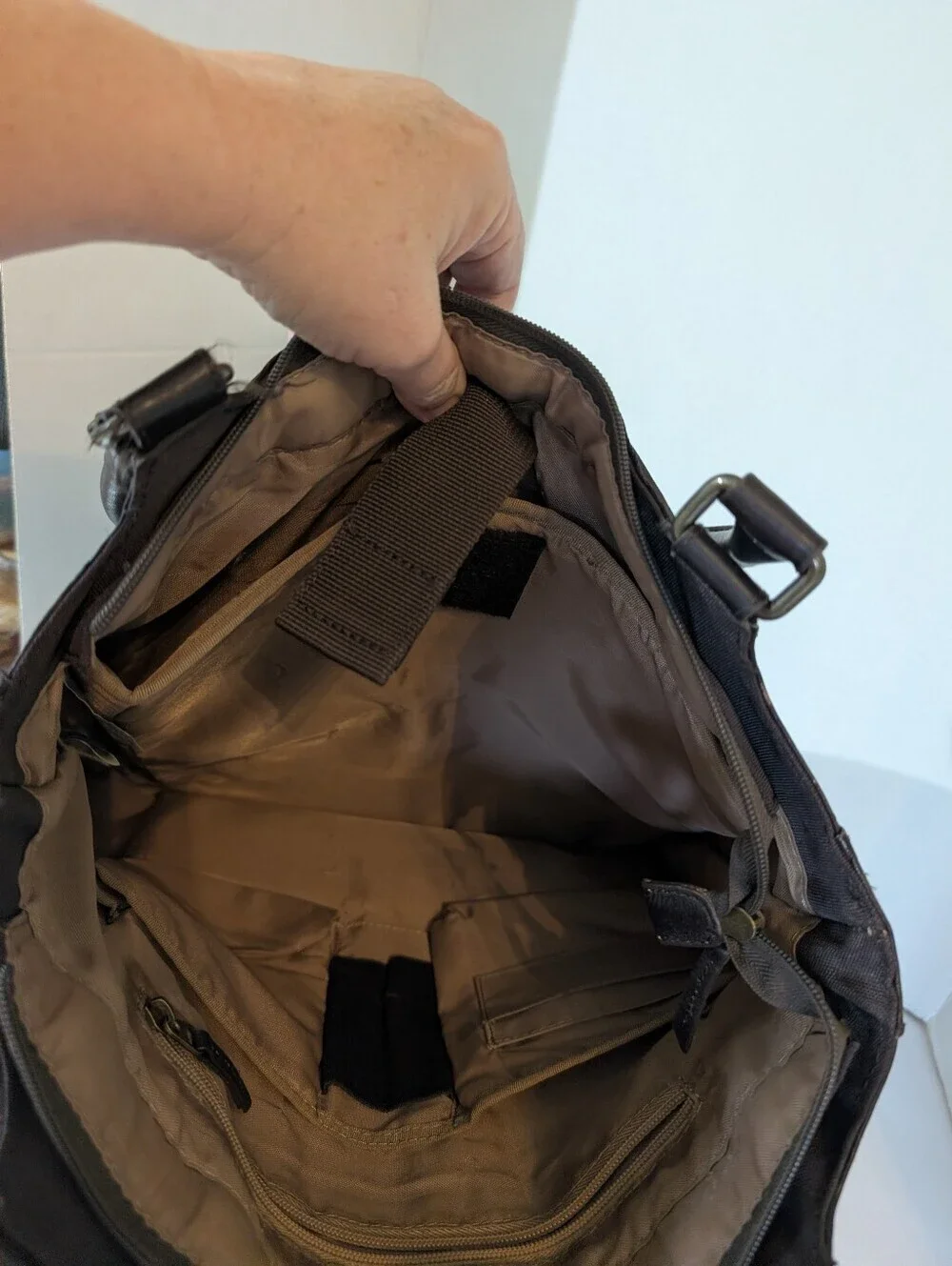 Solo NY Leather Laptop BucketTote Bag in Espresso - Classic Everyday Carry